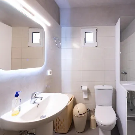 Pascal House Cozy & Comfortable With Parking, 400m Frm * Mesokhórion