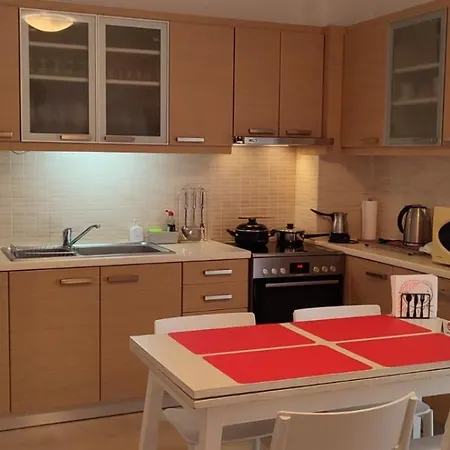 Pascal House Cozy & Comfortable With Parking, 400m Frm * Mesokhórion